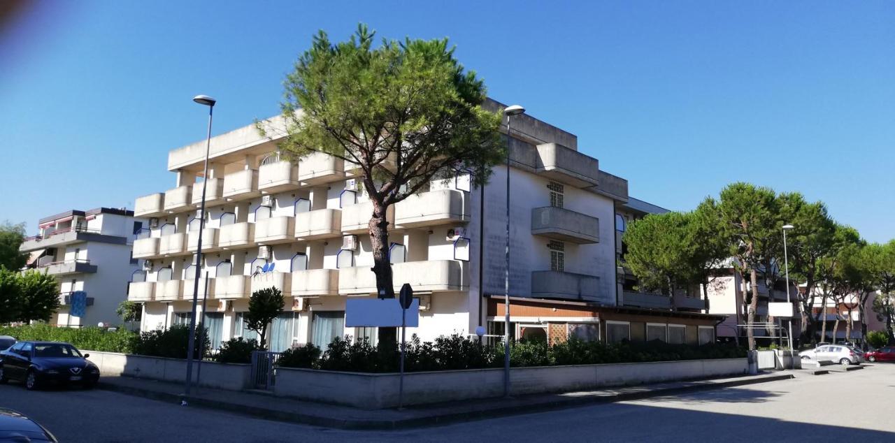 Hotel San Remo - All Inclusive - Fronte Mare - Spiaggia Privata Martinsicuro Esterno foto