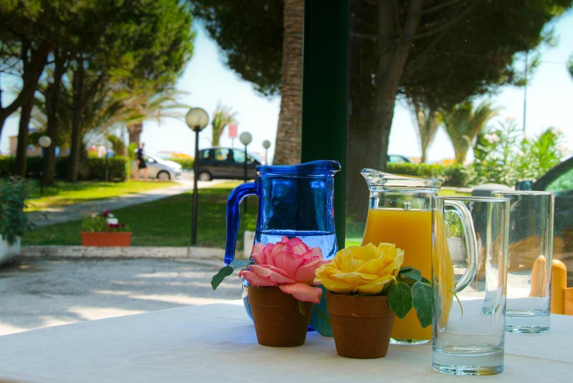 Hotel San Remo - All Inclusive - Fronte Mare - Spiaggia Privata Martinsicuro Esterno foto