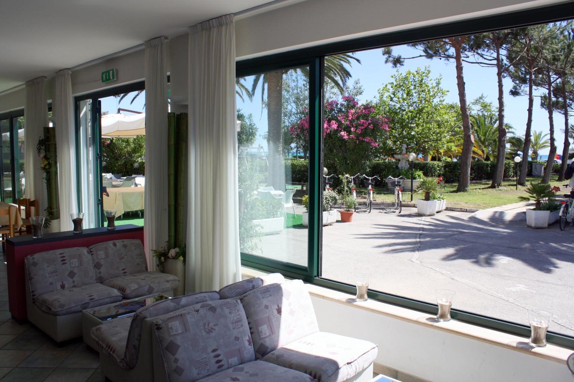 Hotel San Remo - All Inclusive - Fronte Mare - Spiaggia Privata Martinsicuro Esterno foto