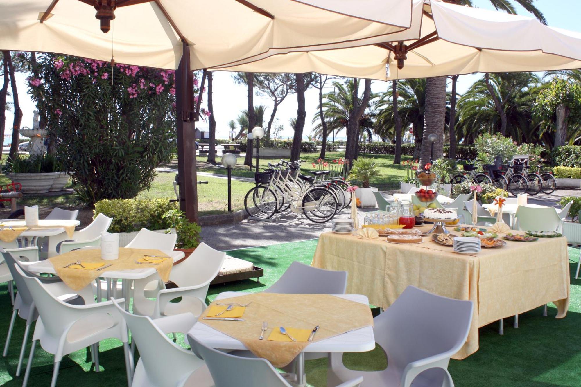 Hotel San Remo - All Inclusive - Fronte Mare - Spiaggia Privata Martinsicuro Esterno foto
