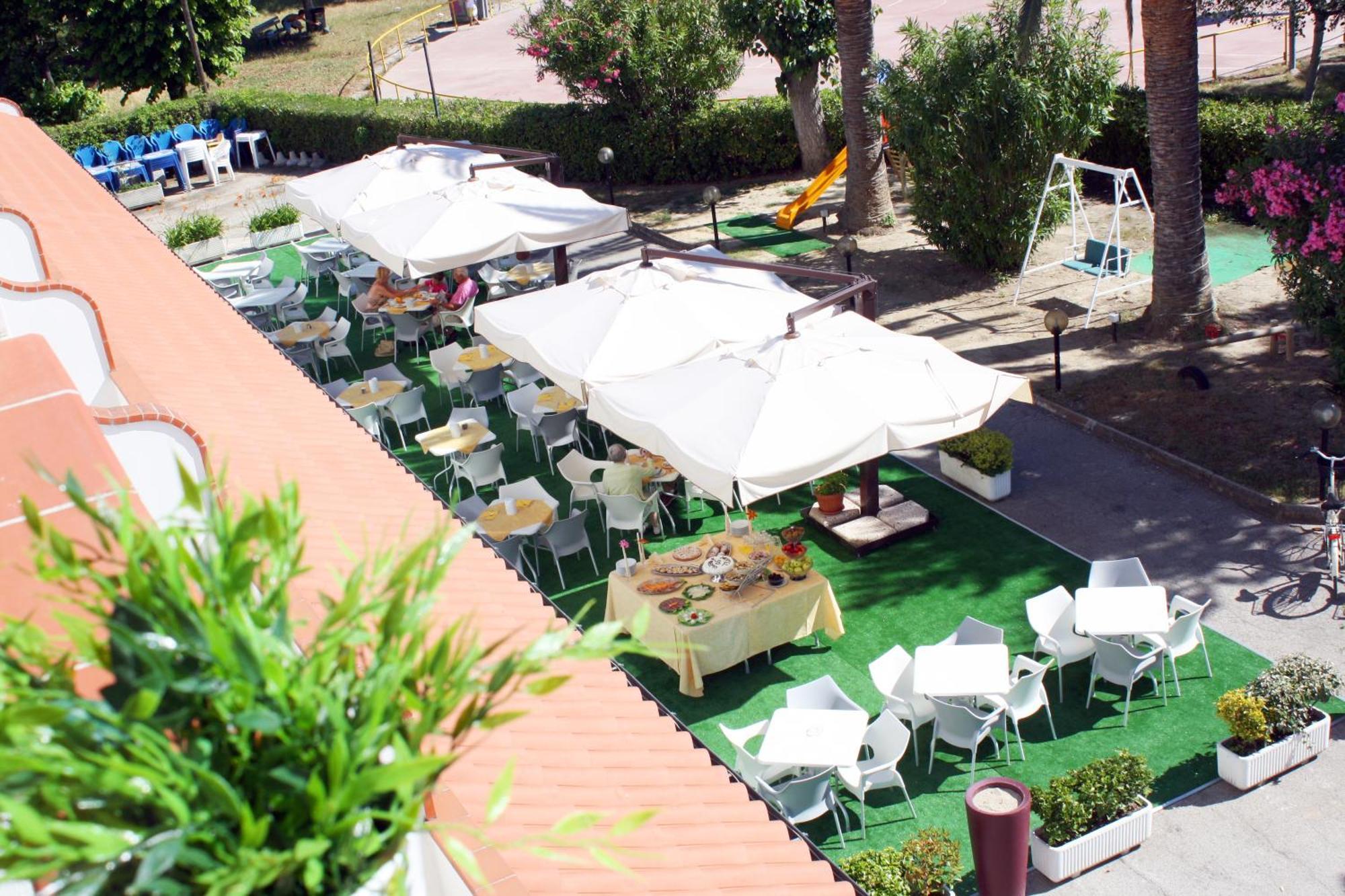 Hotel San Remo - All Inclusive - Fronte Mare - Spiaggia Privata Martinsicuro Esterno foto