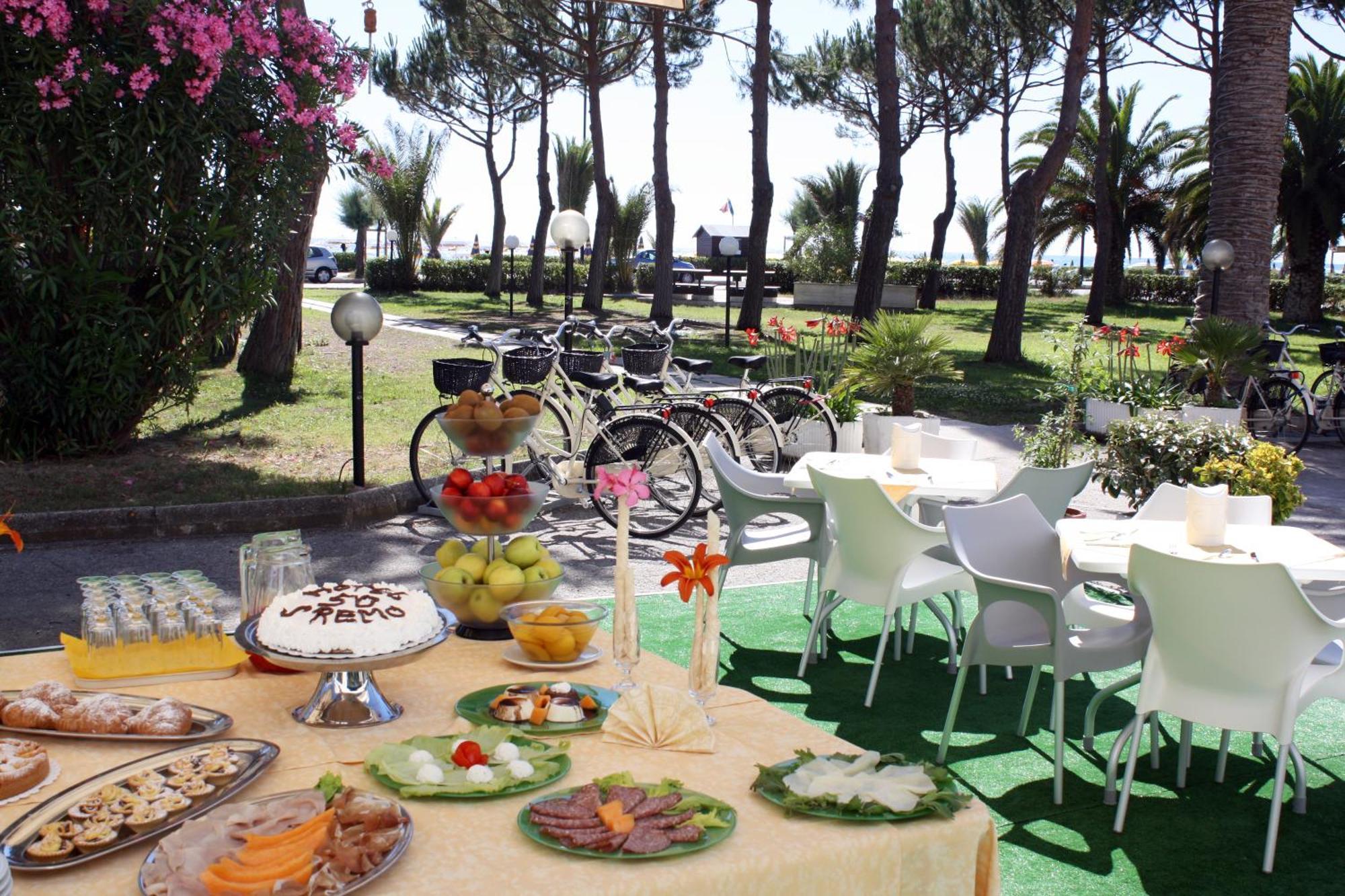 Hotel San Remo - All Inclusive - Fronte Mare - Spiaggia Privata Martinsicuro Esterno foto