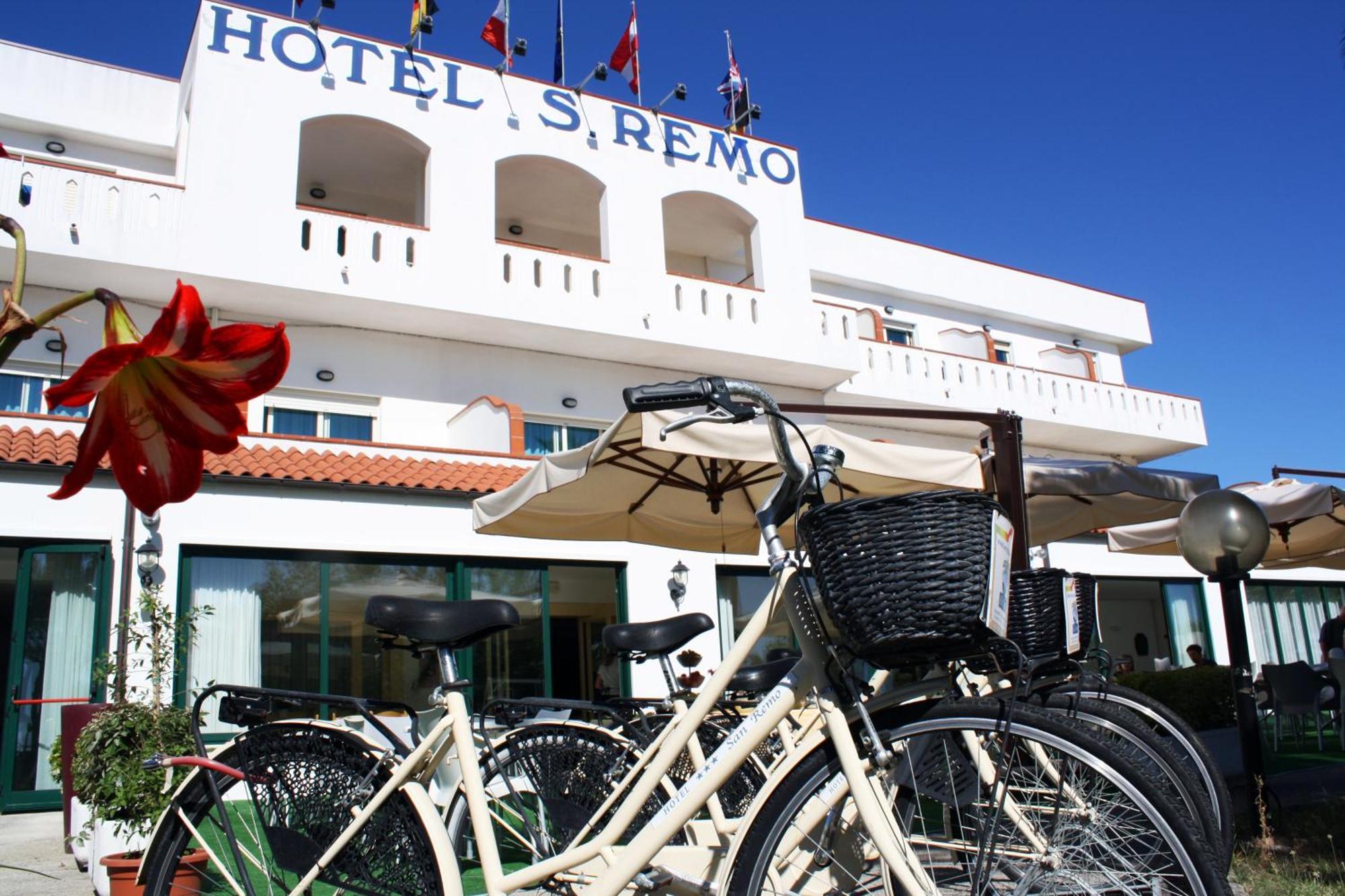 Hotel San Remo - All Inclusive - Fronte Mare - Spiaggia Privata Martinsicuro Esterno foto