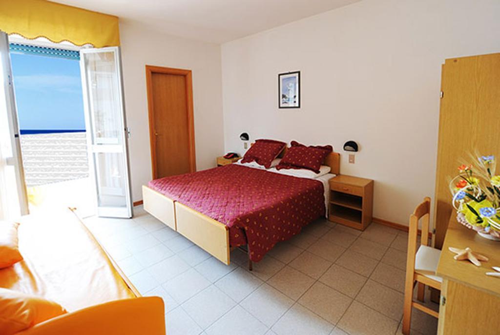 Hotel San Remo - All Inclusive - Fronte Mare - Spiaggia Privata Martinsicuro Esterno foto