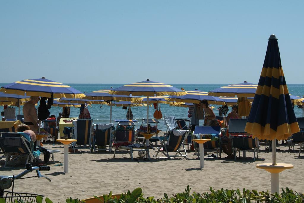 Hotel San Remo - All Inclusive - Fronte Mare - Spiaggia Privata Martinsicuro Esterno foto